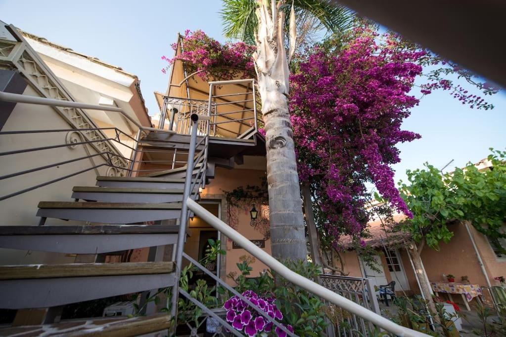 Bougainvillea House 1 Kalamáta Eksteriør bilde